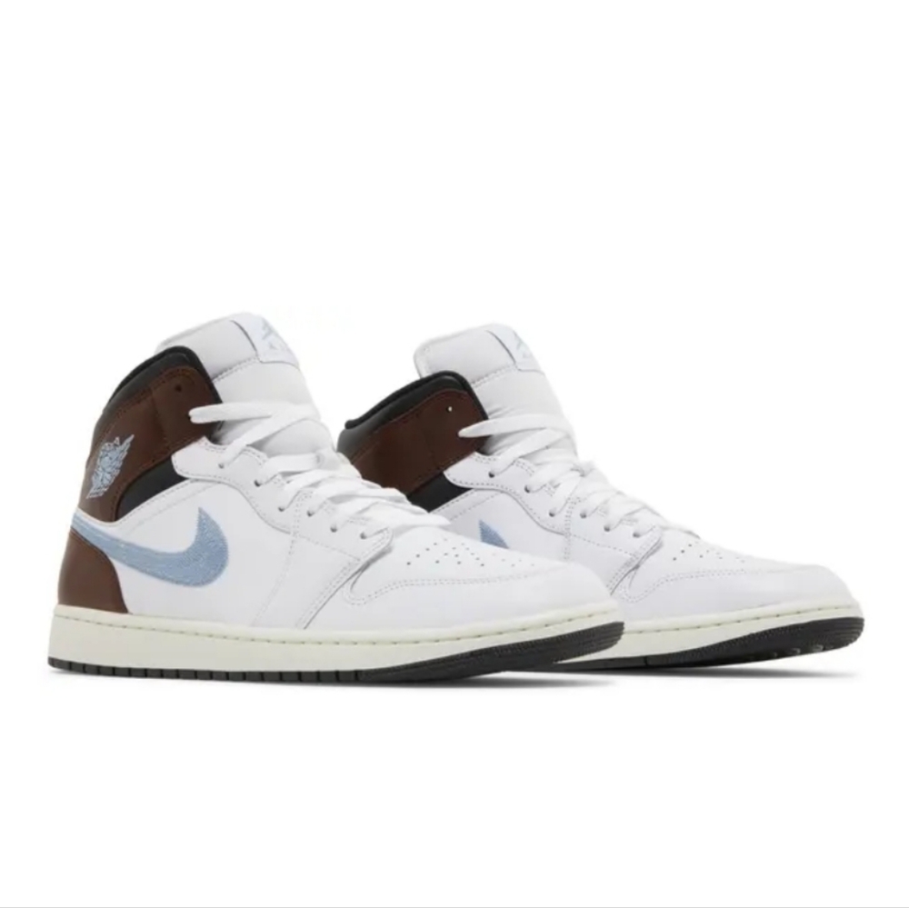 Air Jordan 1 Mid SE Sneakers White/Black/Sail/Blue Grey